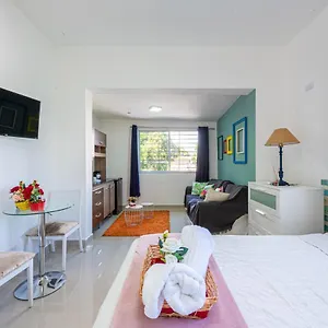 bamboo-hoouse.comcaribbean.com/