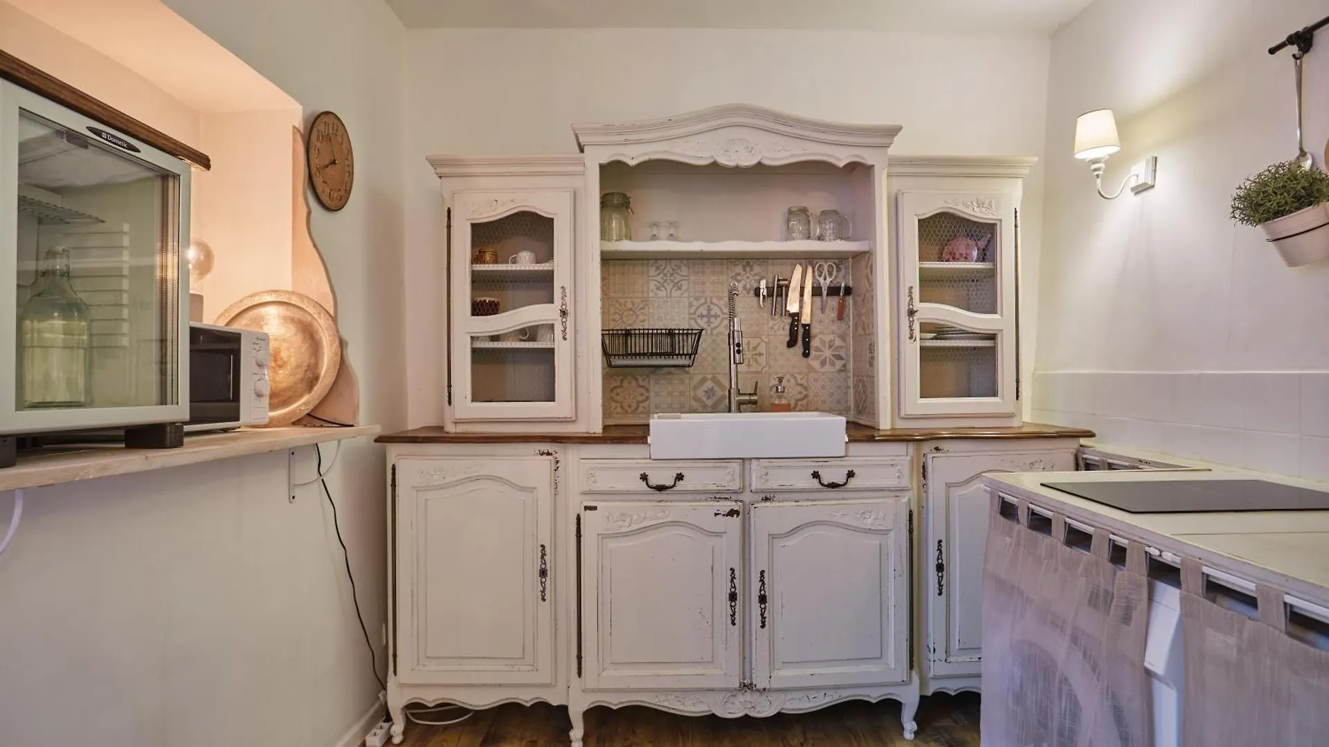 Apartment Appart Aix Sauna Jacuzzi Balneo Spa Privatifs Hyper Centre Historique Cour Interieur Aix-en-Provence
