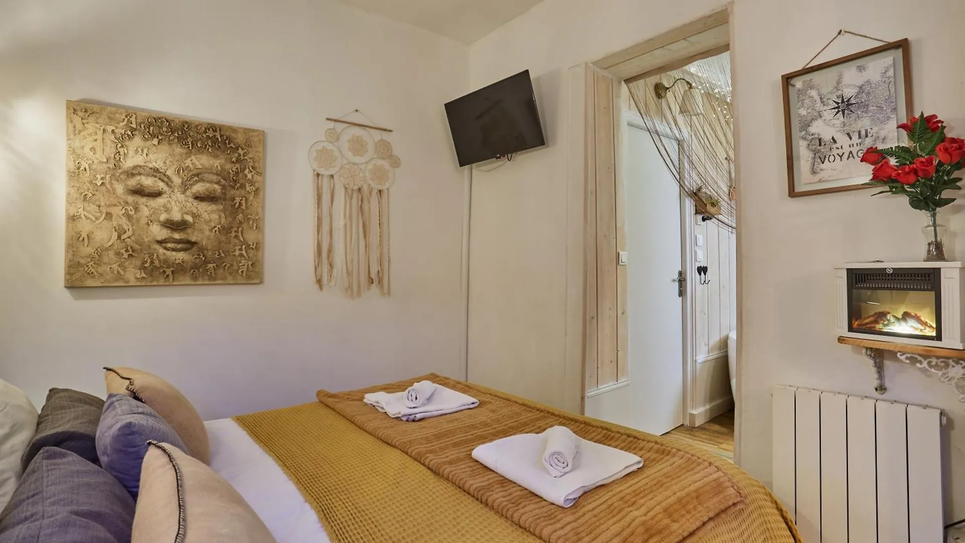 Appart Aix Sauna Jacuzzi Balneo Spa Privatifs Hyper Centre Historique Cour Interieur Aix-en-Provence 0*,  France